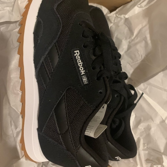 Black Reebok - Picture 2 of 9